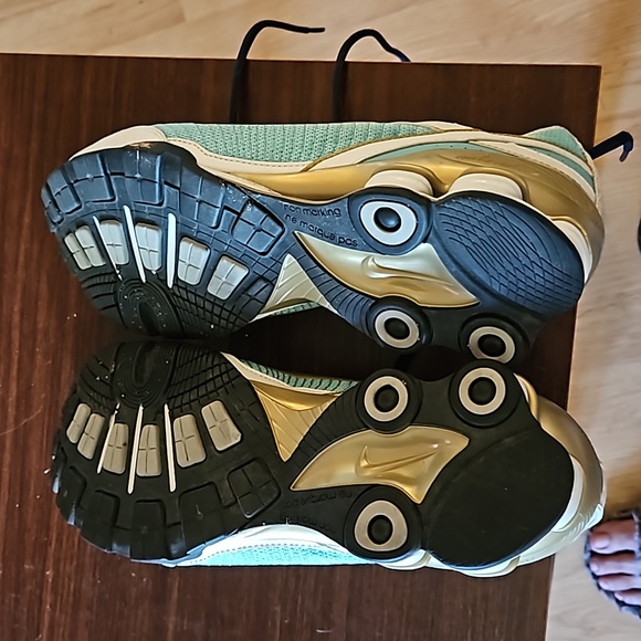 Nike Shox - Picture 3 of 5